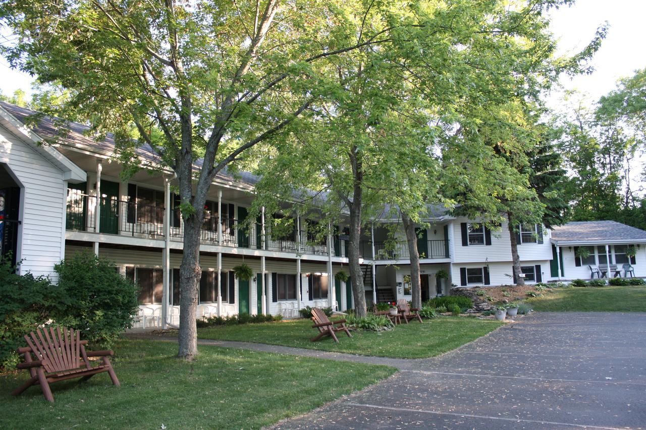 Parkside Inn Ellison Bay Экстерьер фото